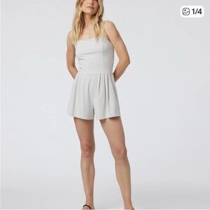 Vuori Villa Cami Romper Suede
NWT Soft Performance Stretch
Smocked Bodice Pocket